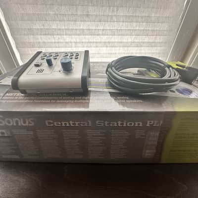 PreSonus Central Station Plus Monitor Controller with Remote Control 2010s - Silver image 4