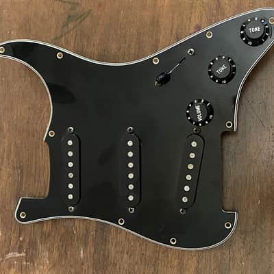 Fender Stratocaster 1976 Loaded Black Pickguard All 100% Factory Original image 3