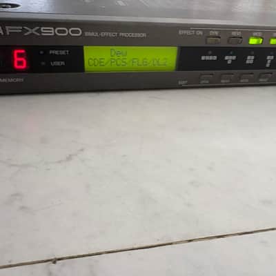 Yamaha FX900 Effect processor image 4