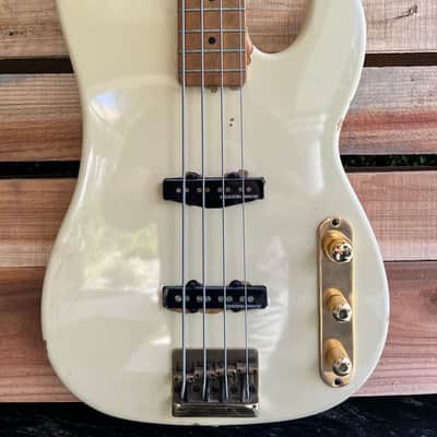 Charvel San Dimas Tele Bass 1982 Cream white image 2