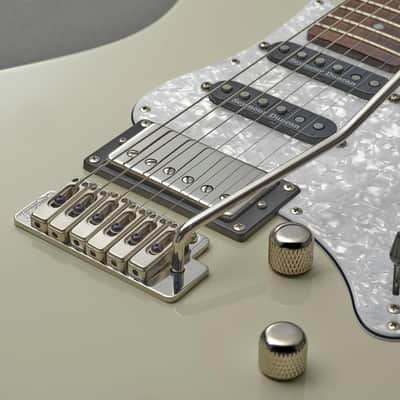 Yamaha Pacifica PAC612VIIX Electric Guitar; Vintage White image 6