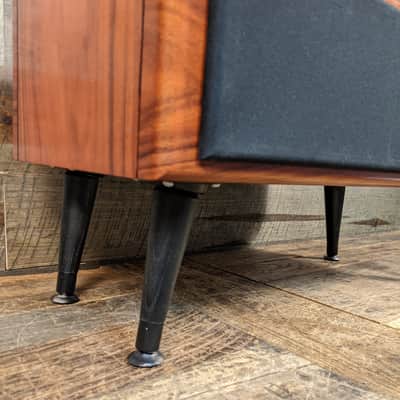 Vienna Acoustics Maestro Center Speaker With MCM Legs image 4