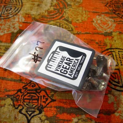 Newer Grover Guitar Tuners Kluson Deluxe Copies (3) on a side - Chrome with Metal Buttons image 4