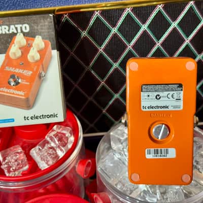 TC Electronic SHAKER VIBRATO ( New Old Stock) 2015 - Orange image 9