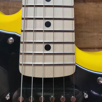 Squier Limited Edition FSR Affinity Jaguar - Graffiti Yellow image 10