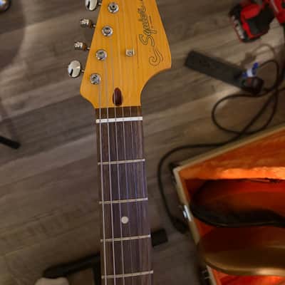 Squier J Mascis Jazzmaster with Laurel Fretboard 2018 - Present - Vintage White image 4