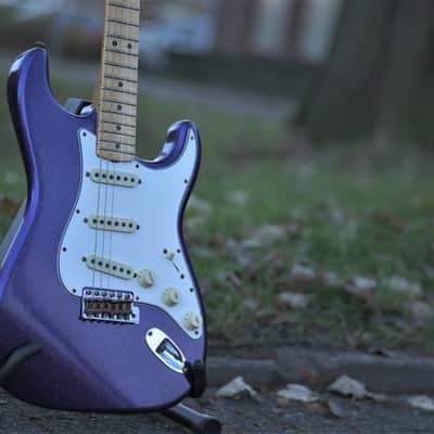 Fender Custom Shop F22 LTD '69 Stratocaster, Journeyman Relic - Aged Purple Sparkle image 7