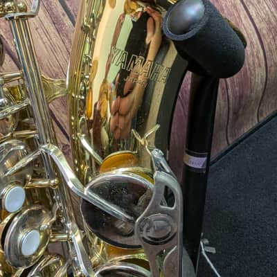 Yamaha YAS-23 Eb Alto Saxophone image 4