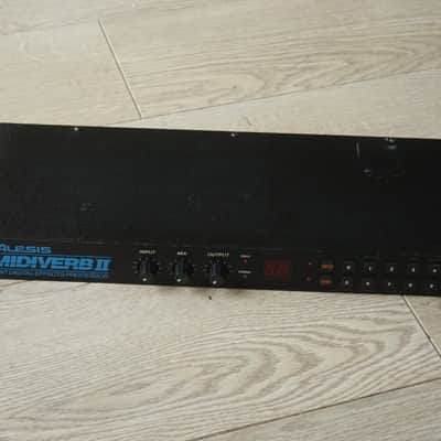 Alesis Midiverb II 16-Bit Digital Effects Processor 1990s - Black image 1
