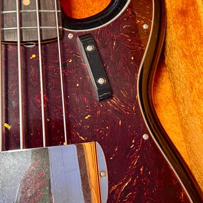 Fender James Jamerson 1962 Precision Bass, Rosewood Fingerboard, 3-Tone Sunburst 2026 image 9