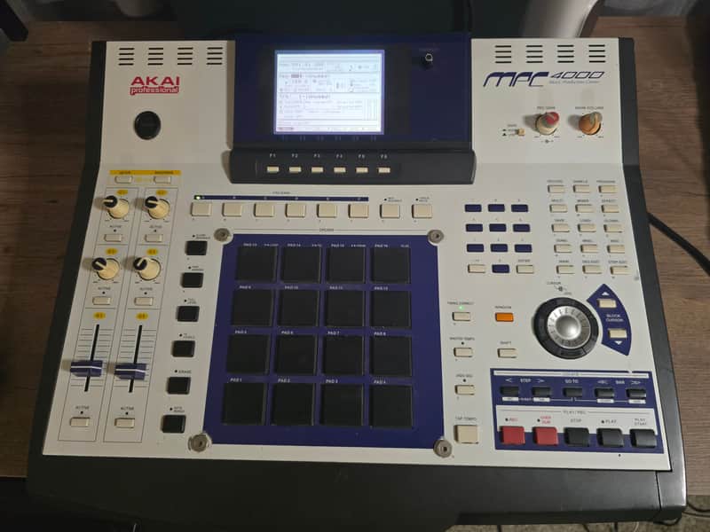 Akai MPC4000 Music Production Center 2002-2007 - Blue White image 1