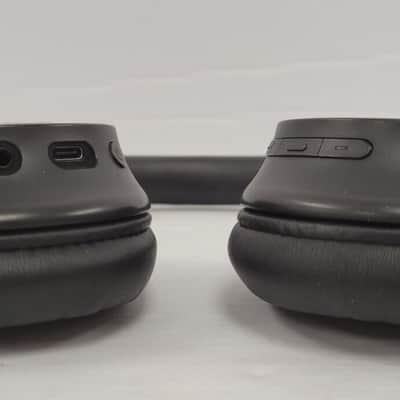 Sony WH-CH720N Headphones image 2