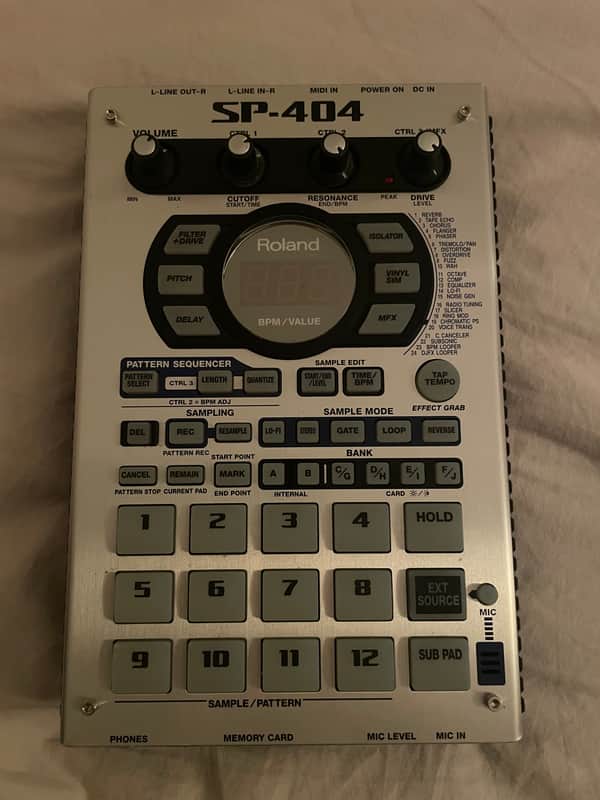Roland SP-404 Sampler 2005 - 2008 - Silver image 1