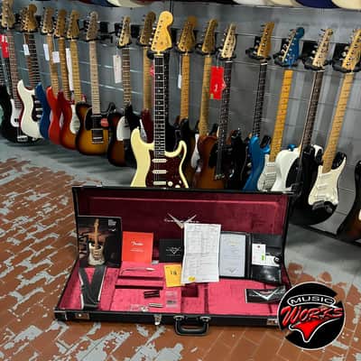 Fender Custom Shop Stratocaster 67 Hss Ltd Relic Antique Vintage White image 8