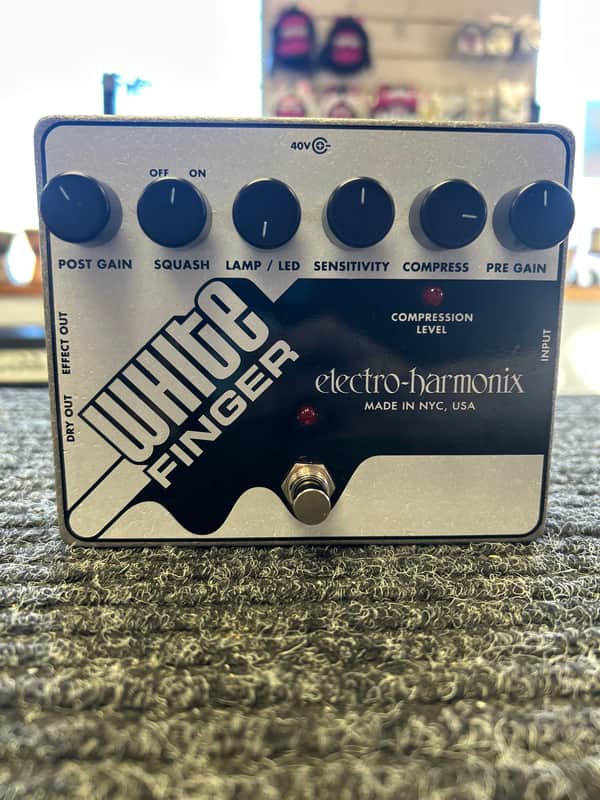 Electro-Harmonix White Finger Analog Optical Compressor 2012 - 2023 - White / Black image 1