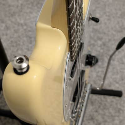 Fender American Performer Mustang with Rosewood Fretboard 2018 - Present Vintage White image 5