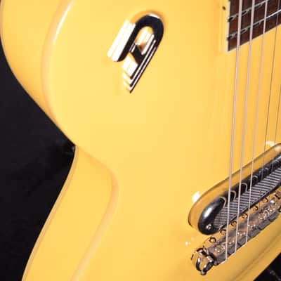 Duesenberg Senior Blonde image 6