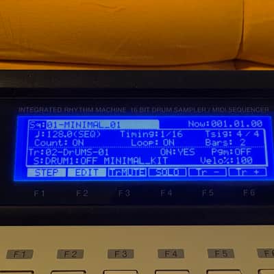 Akai MPC2000XL - upgraded Screen / Gotek drive / 32mb Ram image 2