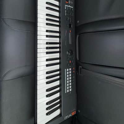 Yamaha MX61 61-Key Digital Synthesizer 2010s - Black image 2
