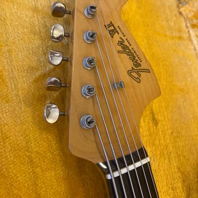 Fender Bass VI 1994-1995 1st Reissue Sunburst made in japan mij image 5