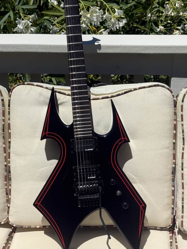 B.C. Rich WMD WARBEAST Neckthru 2007 - Korean MINT! Black/Red image 1