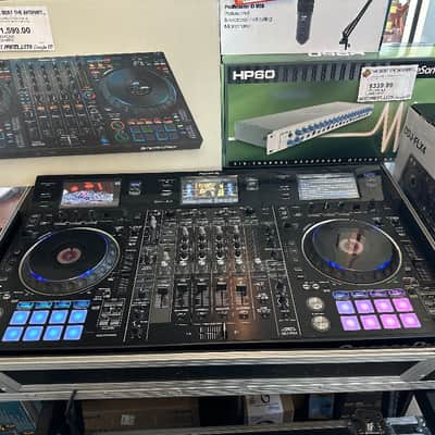 Used pioneer RZX Dj Controller w/ 3 screen and 2 laptop controller with live in prox case image 1