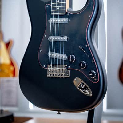 Fender Japan LTD HYBRID II STRAT NOIR RW BLK image 5