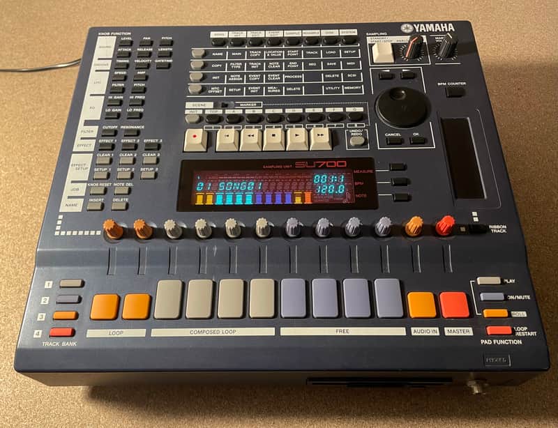 Yamaha SU700 image 1