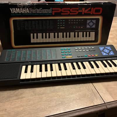 Yamaha PortaSound PSS-140 Electronic Synthesizer with PSU AND BOX!