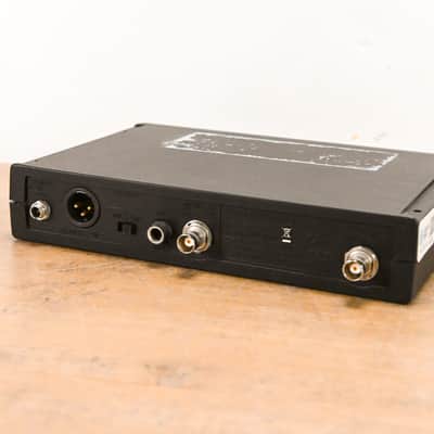 Shure ULXS4 Wireless Receiver - J1 Band: 554-590 MHz (NO POWER SUPPLY) CG0101P image 5