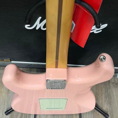 Fender Limited Edition Player Stratocaster with Pau Ferro Fretboard 2022 - Shell Pink image 11