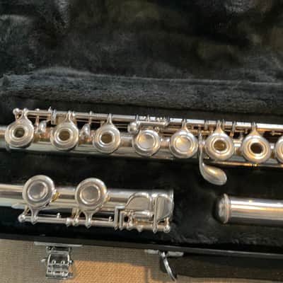 Yamaha  285SII Open Hole Flute All New Pads, Clean Case image 2