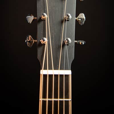 Larrivée OMV-40 with Mahogany, Sitka Spruce & L.R. Baggs Stagepro Element Pickup image 8