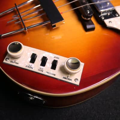 Hofner Ignition Beatle Bass HI-500/1-SB Brand New 2026 Model with 500/1 TAILPIECE & Yellowed Pickguard ( Replaces HI-BB-PE-SB ) image 10