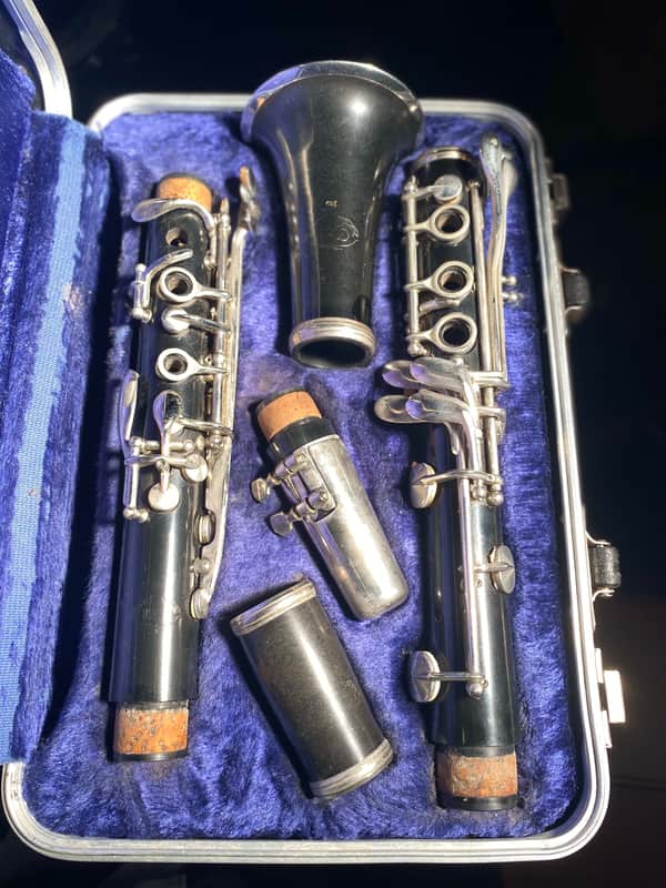 Bundy 1980's Bb Clarinet With Case image 1