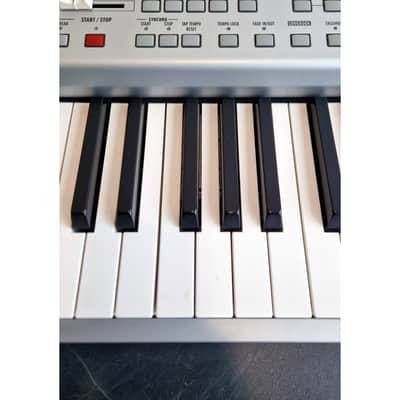 Korg PA588 - Synthesizer Keyboards - White - Keyboard - Excellent w/ Hard Case & Power Supply image 10