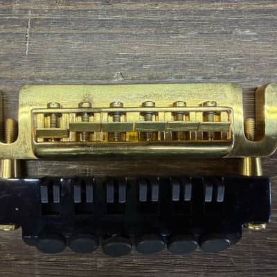 Leo Quan Badass Wrap Around Bridge with FTT Fine Tuner - Gold black image 3
