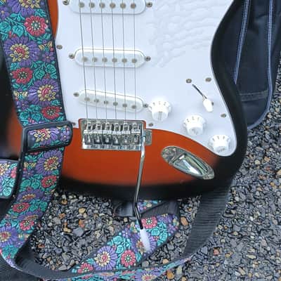 Squier Standard Stratocaster with Rosewood Fretboard 1989 - 2000 - Brown Sunburst image 2