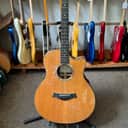 Taylor GT-8 Baritone 2009 - Natural