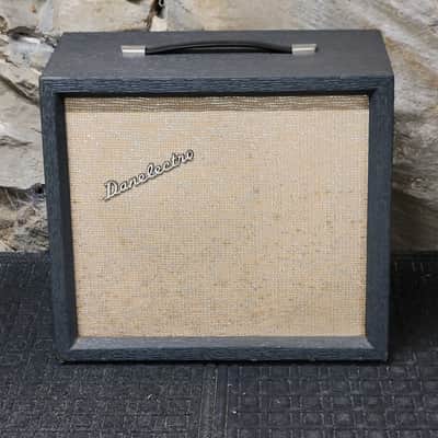 1965 Danelectro DM-25 25-Watt 1x12" Piggyback Guitar Amp image 2