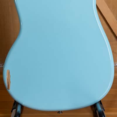 2006 Fender Japan Mustang 65 Vintage Reissue Daphne Blue Seymour Duncan humbucker offset guitar CIJ image 3