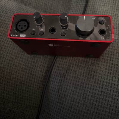 Focusrite Scarlett Solo 3rd Gen USB Audio Interface 2019 - Present - Red / Black image 2
