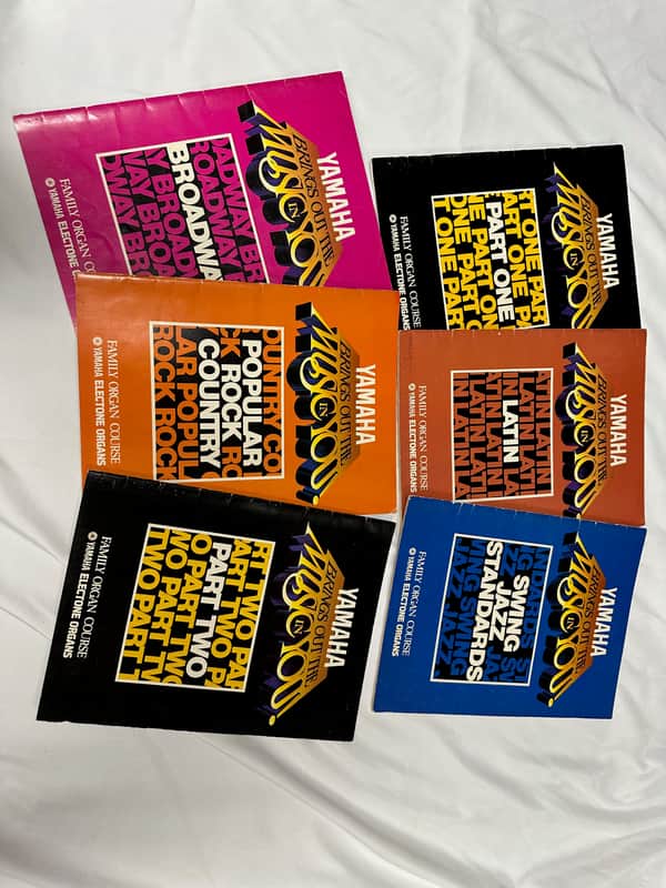 Lot of 6 Old Vintage Yamaha Organ Course Books Sheet Music Latin, Jazz, Broadway, & Country image 1