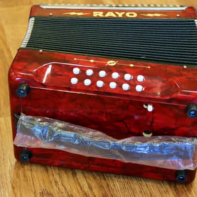 Hohner Rayo 31-Button Diatonic Accordion in GCF image 3