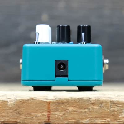 Electro-Harmonix Eddy Analog Vibrato & Chorus w/Expression Guitar Effect Pedal image 8