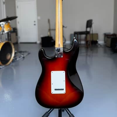 Fender Strat Plus 1997 – Sunburst, Plek’d + OHSC – Excellent image 4