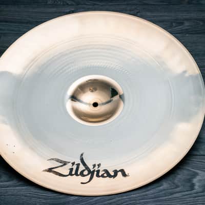 Zildjian 20" A-Custom Medium Ride Cymbal (Like New) image 2