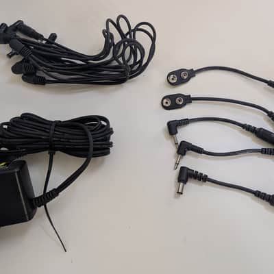 Truetone 1 Spot 9v Adapter Combo Pack with 8-Plug Daisy Chain and 5 Adaptors 2010s - Black image 1