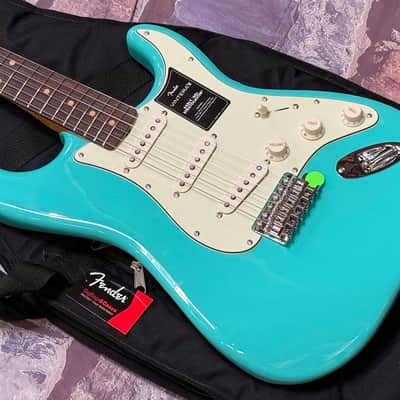 Fender Vintera III Early 60s Stratocaster RW Sea Foam Green New Unplayed Auth Dealer 7lbs9oz #582 image 4