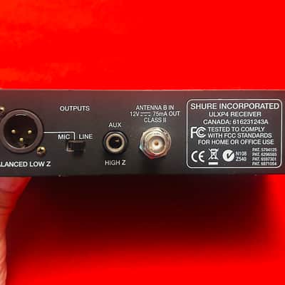Shure ULXP4-J1 - (Complete Wireless System) Black image 5